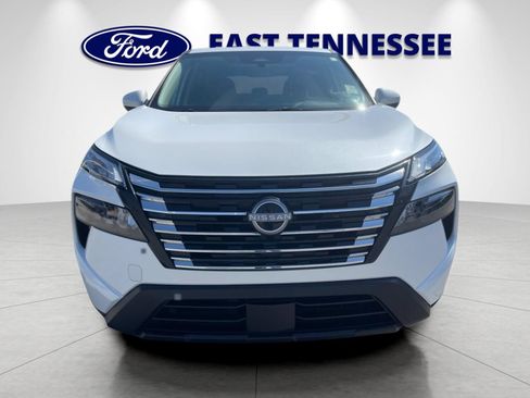 Used 2025 Nissan Rogue SV FWD image 9