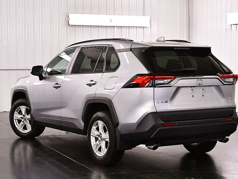 Used 2020 Toyota RAV4 XLE w/ Convenience Package image 5