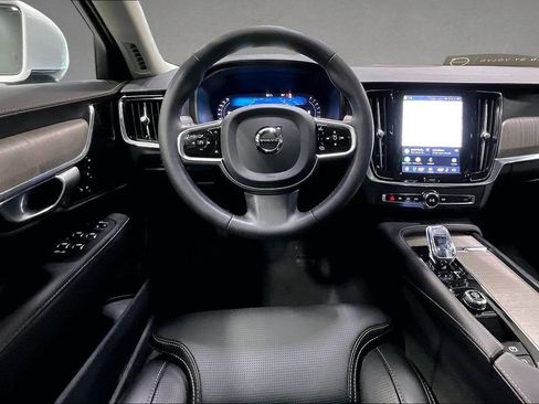 Certified 2023 Volvo S90 B6 Ultimate w/ Protection Package Premier AWD/4WD image 8