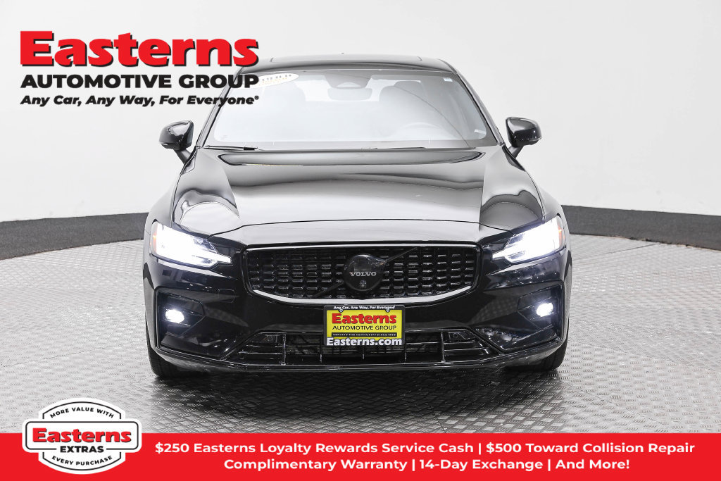 Used 2024 Volvo S60 B5 Plus FWD image 3