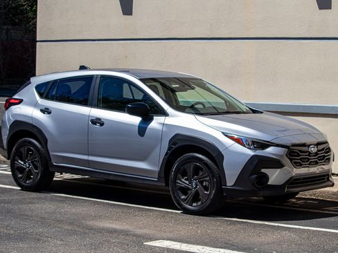 Used 2024 Subaru Crosstrek 2.0i AWD/4WD image 9