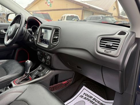 Used 2018 Jeep Compass Trailhawk w/ Navigation Group image 23