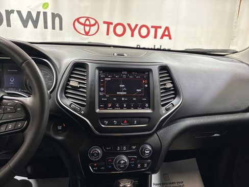 Used 2023 Jeep Cherokee Altitude Lux image 31