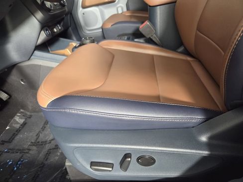 Used 2024 Ford Maverick Lariat FWD image 12