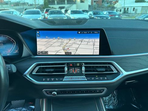 Used 2020 BMW X7 xDrive40i w/ Premium Package AWD/4WD image 50