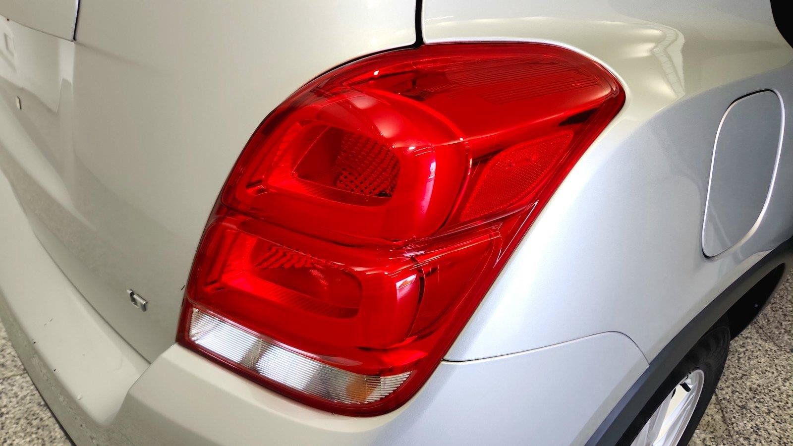 Used 2020 Chevrolet Trax LT w/ LT Convenience Package FWD image 56