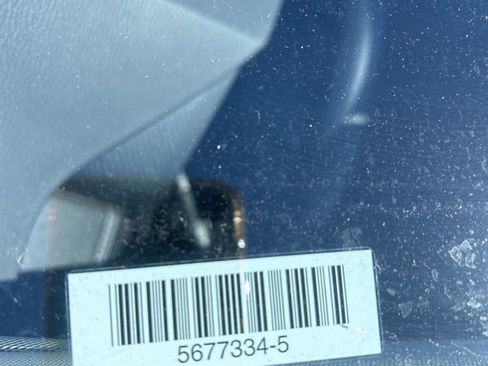 Used 2025 Mitsubishi Outlander SE AWD/4WD image 2