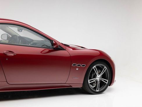 Used 2015 Maserati GranTurismo Sport image 35