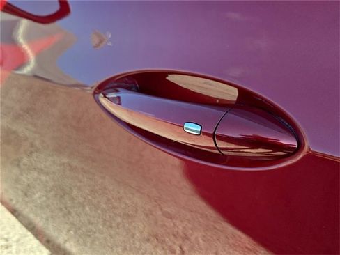 Used 2018 Chevrolet Cruze LT w/ Convenience Package image 9