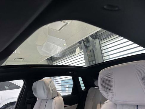 Certified 2024 Cadillac Lyriq Luxury image 34