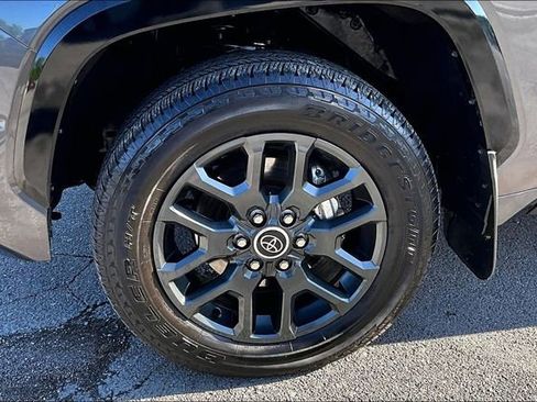 Used 2023 Toyota Tundra Platinum AWD/4WD image 8