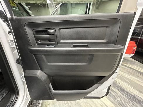 Used 2018 RAM 2500 Tradesman w/ Chrome Appearance Group image 36