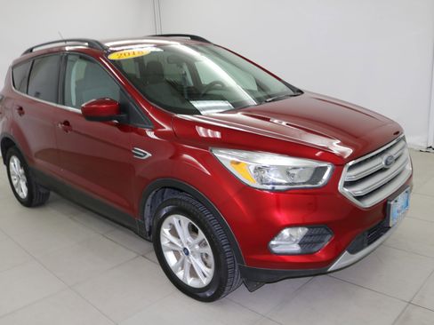 Used 2018 Ford Escape SE w/ Ford Safe & Smart Package image 13