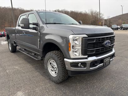 New 2026 Ford F250 XL w/ XL Off-Road Package