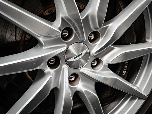 Used 2020 Aston Martin V8 Vantage Coupe image 8