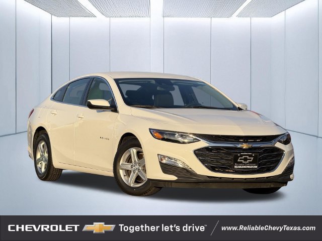 Used 2024 Chevrolet Malibu LT FWD image 1