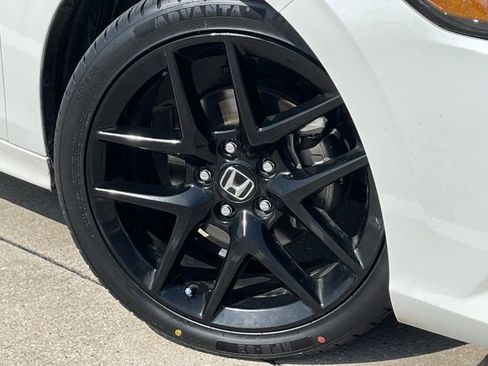 Used 2022 Honda Civic Sport image 9