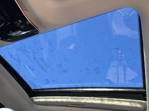 Used 2022 Mercedes-Benz C 300 Sedan image 3