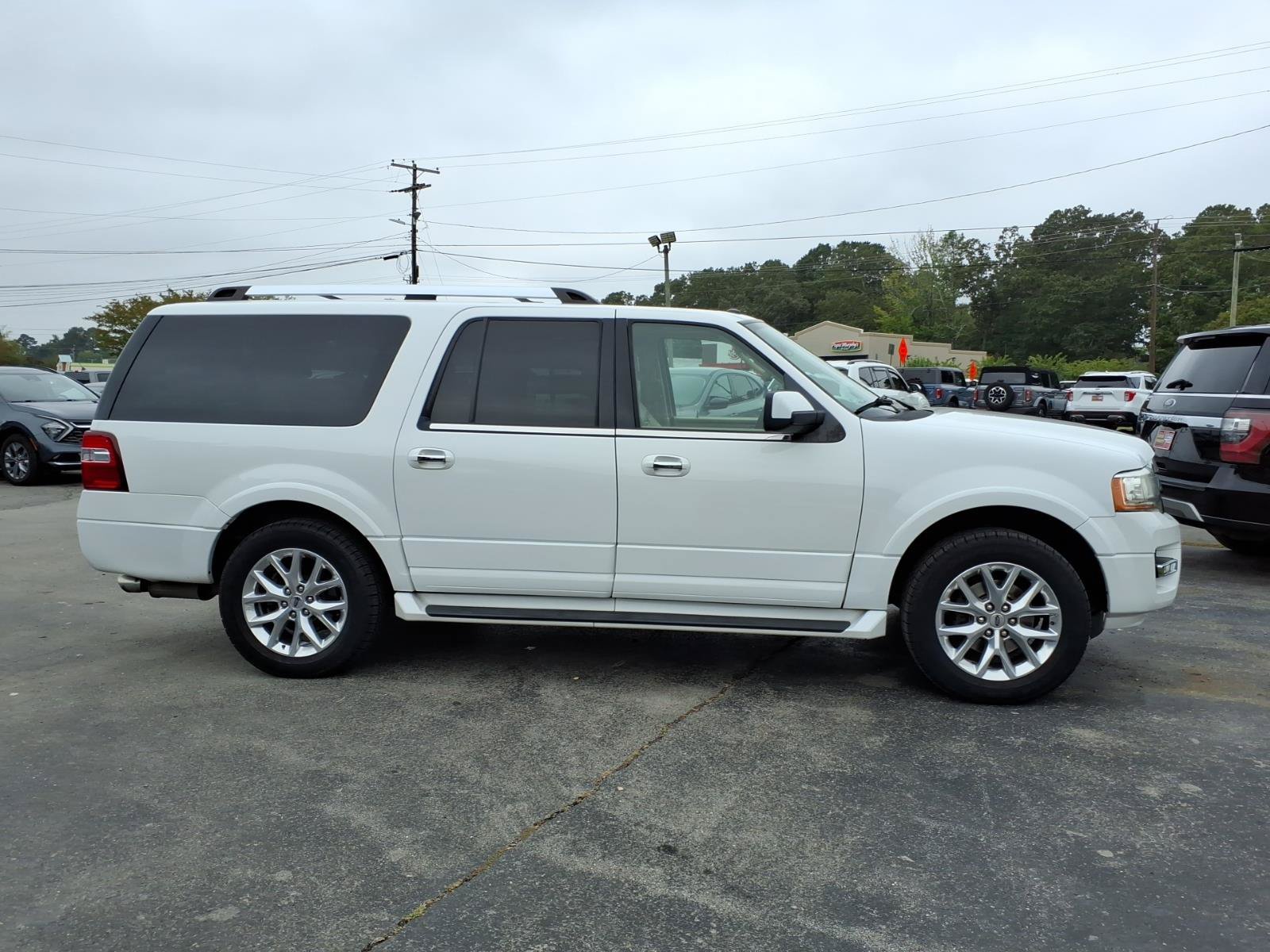 Used 2017 Ford Expedition EL Limited RWD image 5