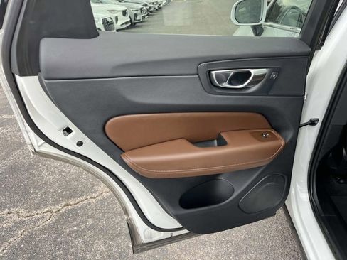 Used 2023 Volvo XC60 B5 Plus w/ Protection Package Premier image 18
