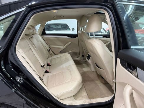 Used 2013 Volkswagen Passat TDI SE FWD image 22