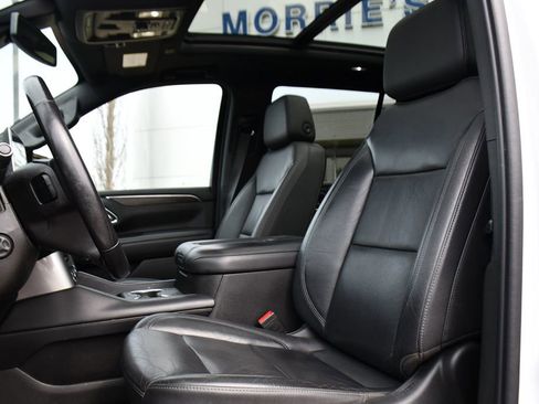 Used 2021 Chevrolet Tahoe Z71 w/ Luxury Package AWD/4WD image 11