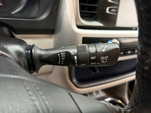 Used 2017 Toyota Highlander XLE image 21