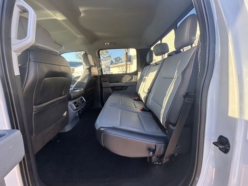 Used 2022 Ford F150 Lariat w/ Trailer Tow Package image 32