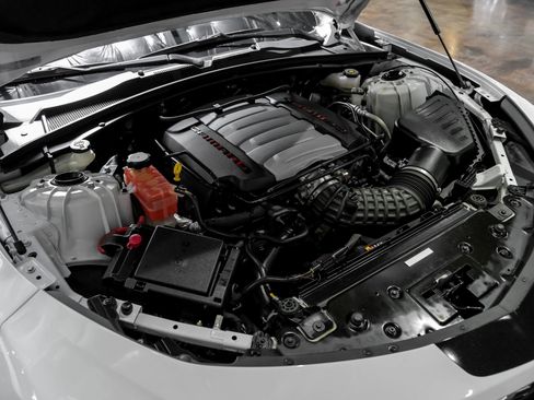 Used 2022 Chevrolet Camaro LT w/ RS Package image 48