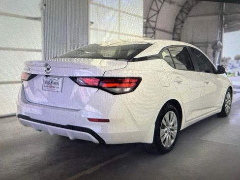 Used 2020 Nissan Sentra S FWD image 6