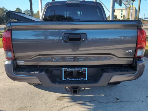 Certified 2019 Toyota Tacoma TRD Sport image 9