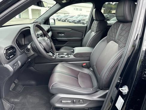 Used 2026 Honda Pilot Black Edition image 19