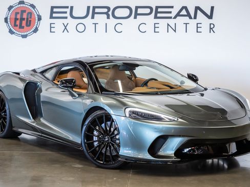 Used 2020 McLaren GT RWD image 1