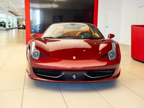 Certified 2013 Ferrari 458 Spider RWD image 2