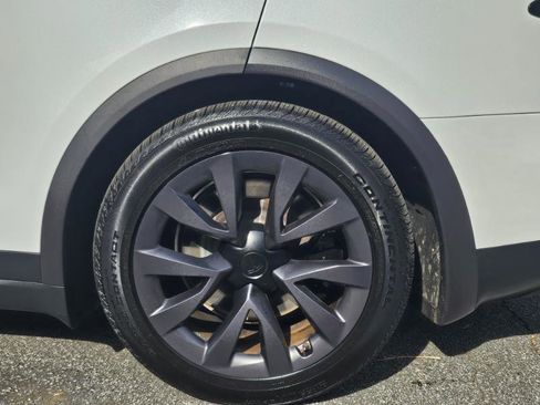 Used 2023 Tesla Model X AWD/4WD image 18