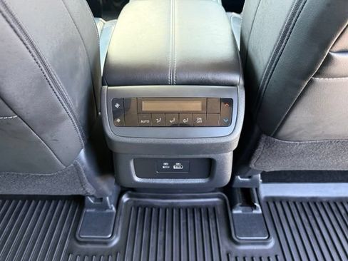 Certified 2025 Nissan Pathfinder SL AWD/4WD image 25