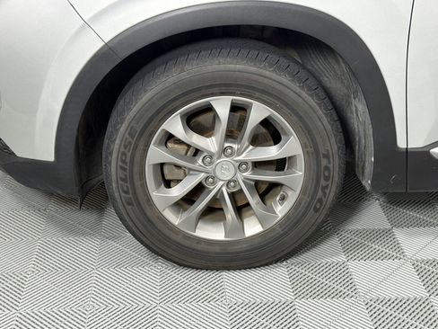 Used 2020 Hyundai Santa Fe SEL w/ Convenience + Premium Package FWD image 12