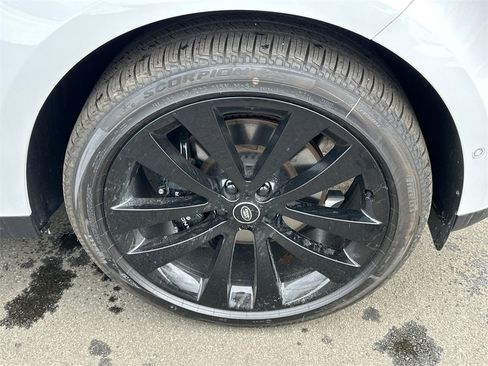 New 2025 Land Rover Range Rover Sport SE image 7