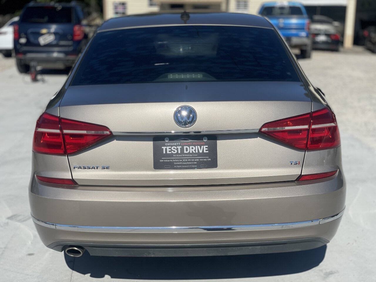 Used 2016 Volkswagen Passat 1.8T SE FWD image 6