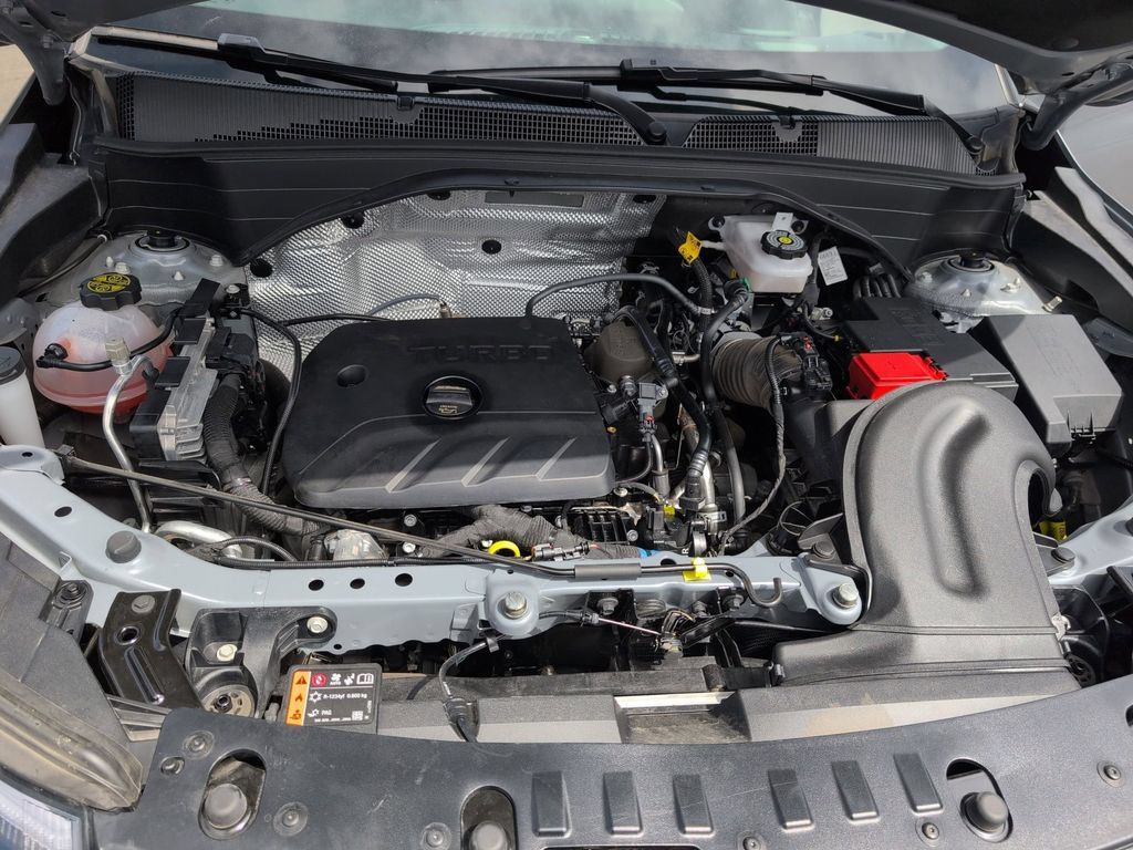 Used 2025 Chevrolet TrailBlazer LT AWD/4WD image 35