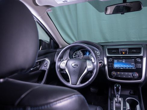 Used 2018 Nissan Altima 2.5 SR w/ SR Special Edition FWD image 13