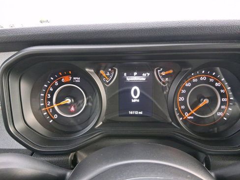 Used 2025 Jeep Wrangler Sport S image 29