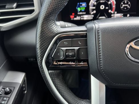 Used 2022 Toyota Tundra Platinum image 25