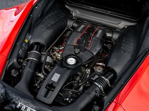 Used 2019 Ferrari 488 Pista Coupe RWD image 38