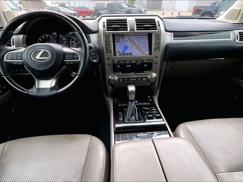 Used 2021 Lexus GX 460 Luxury w/ Accessory Package AWD/4WD image 16