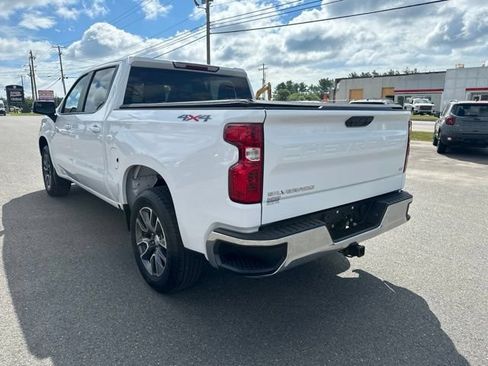 Used 2023 Chevrolet Silverado 1500 LT AWD/4WD image 4