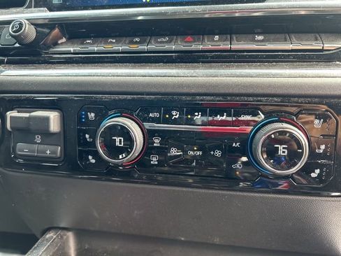 Used 2024 Chevrolet Silverado 1500 LTZ image 33