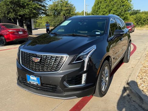 Used 2020 Cadillac XT5 Premium Luxury w/ LPO, Floor Liner Package FWD image 1