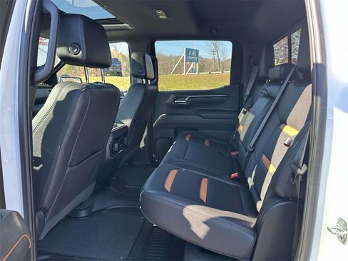 Used 2025 GMC Sierra 1500 AT4 w/ AT4 Premium Package image 15