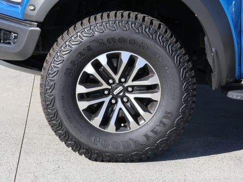 Used 2020 Ford F150 Raptor image 12